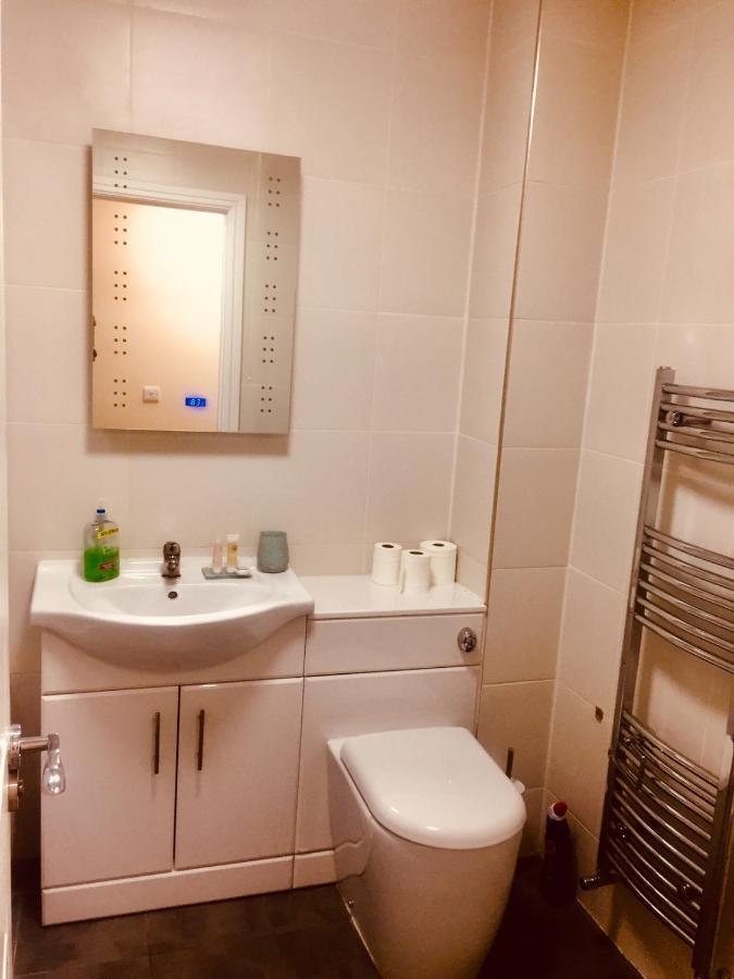 Appartamento Westminster House Slough Esterno foto