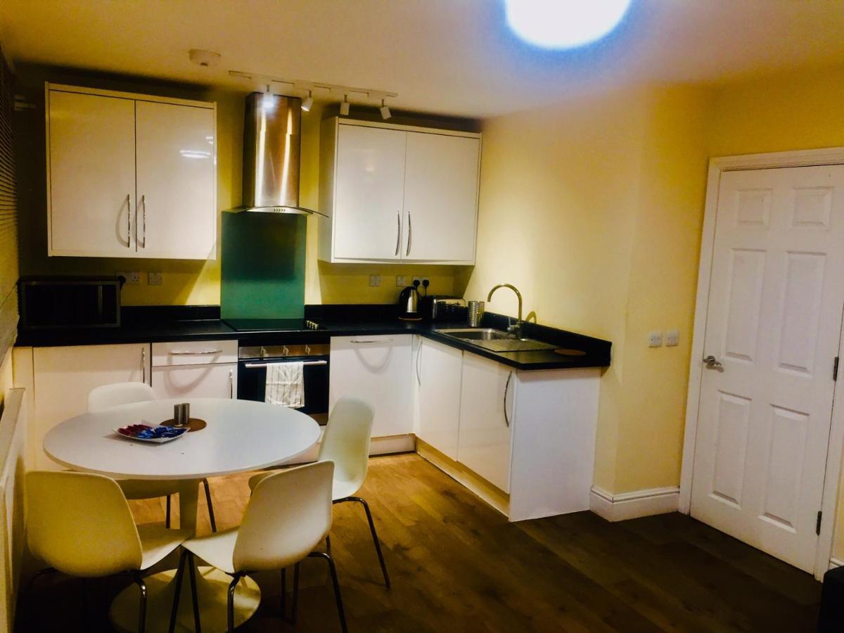 Appartamento Westminster House Slough Esterno foto