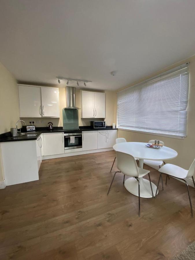 Appartamento Westminster House Slough Esterno foto